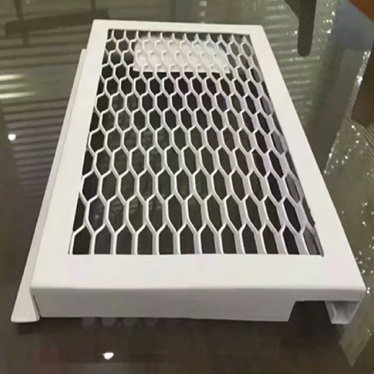 Aluminum Mesh Panels