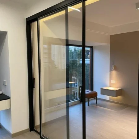 Sliding Door (4)